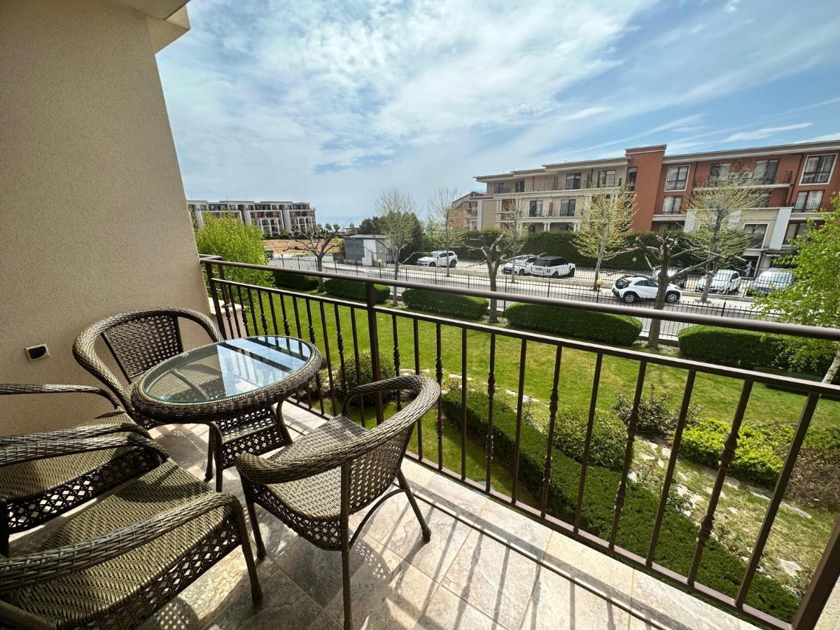 Private Apartments In Oxygen Свети-Влас Экстерьер фото
