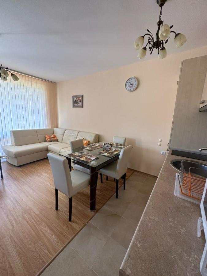 Private Apartments In Oxygen Свети-Влас Экстерьер фото